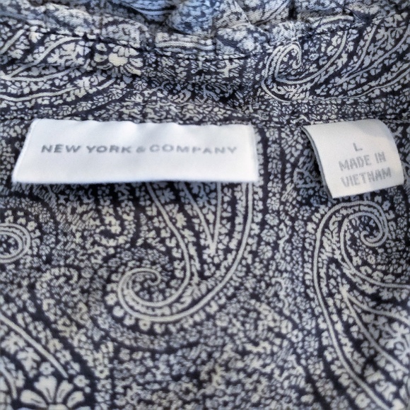 New York & Co Paisley Blouse Like New L - Picture 3 of 5